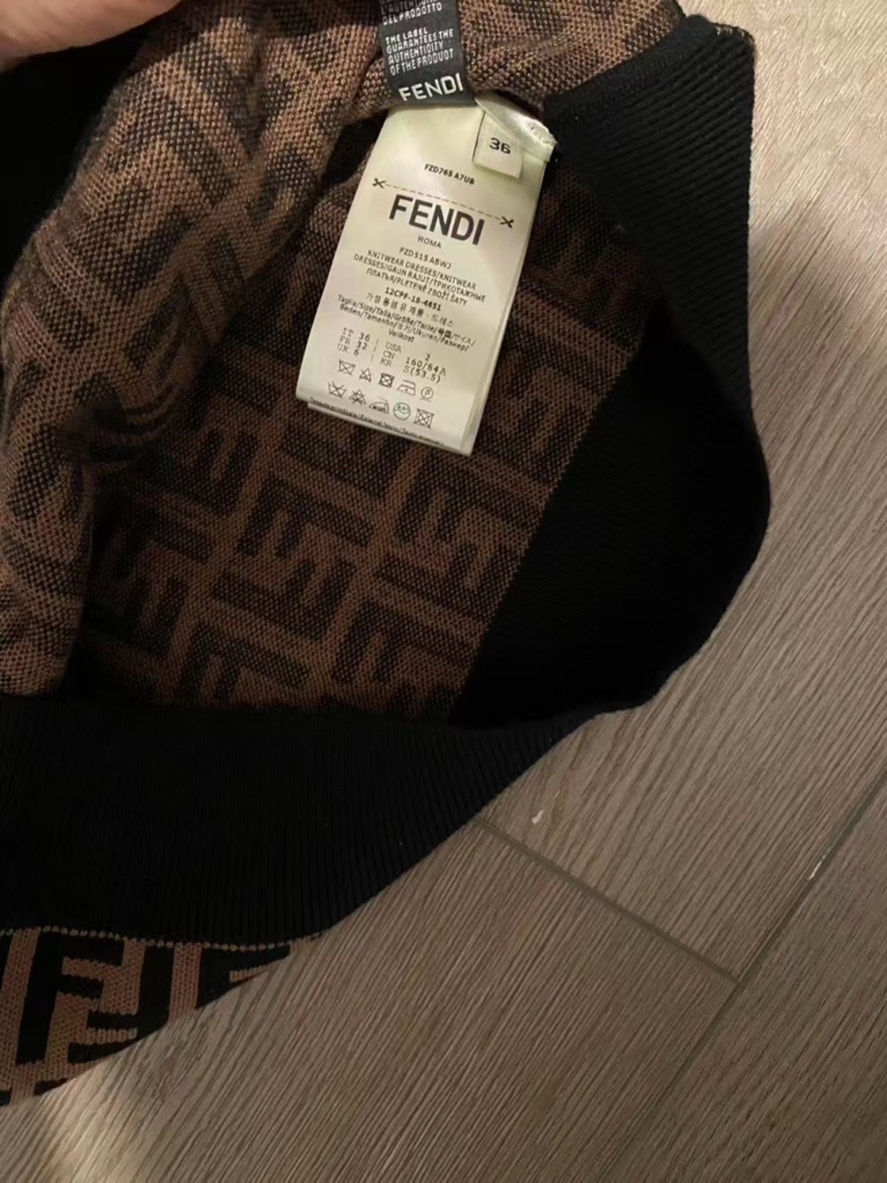 Authentic New Fendi Brown and Black Logo Sweater - Picture 5 of 7
